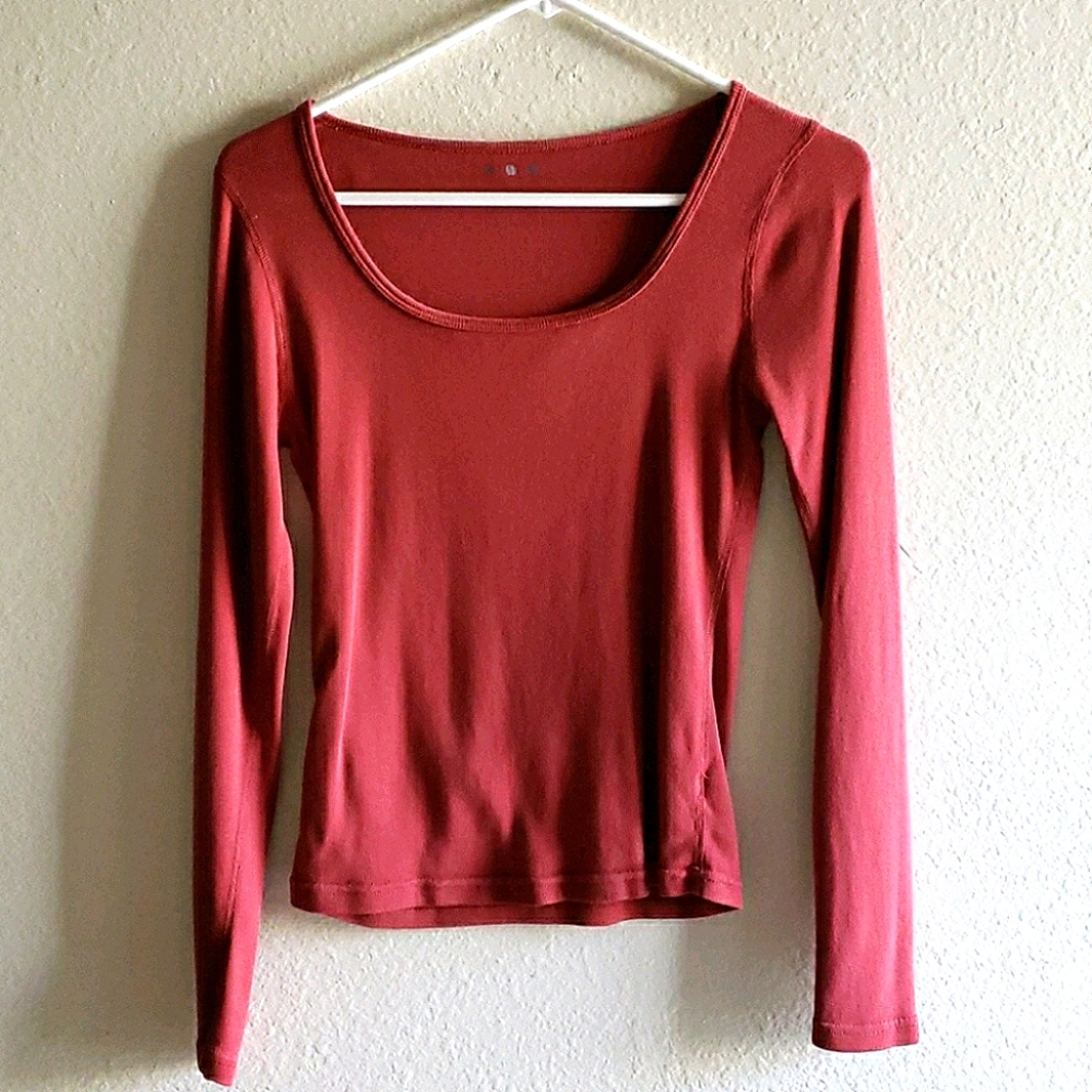 Three dot brand long sleeve Scoopneck